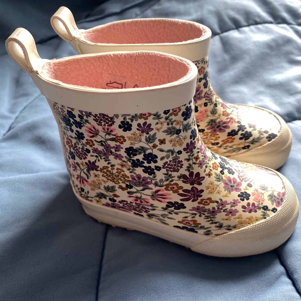 H&M toddler rain boots floral